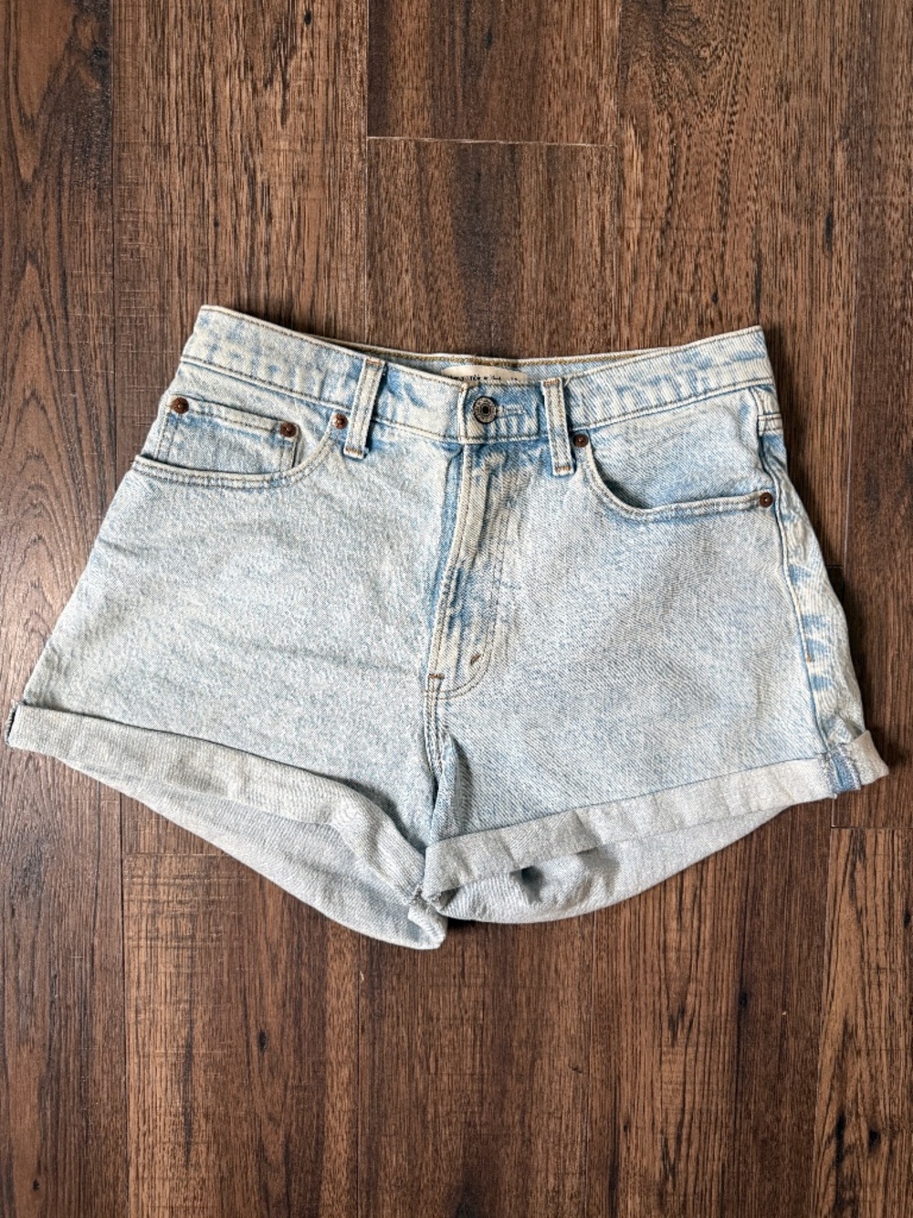 Abercrombie Curve Love High Rise Mom Denim Shorts Size 28 / 6